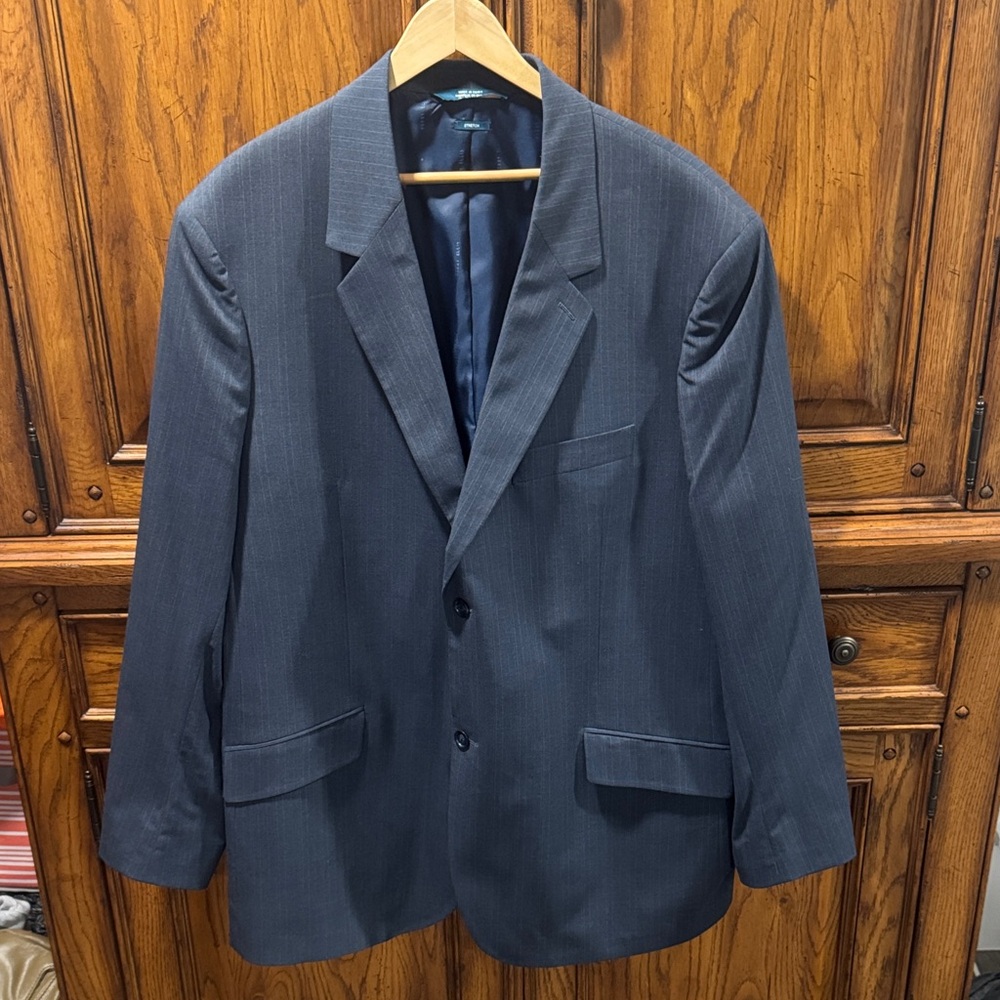 Perry Ellis Navy pinstripe Men's Sport Coat